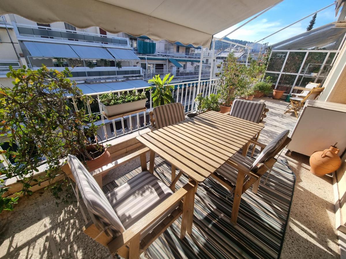 Cozy Apartment With Wrap Around Balcony Atena Exterior foto